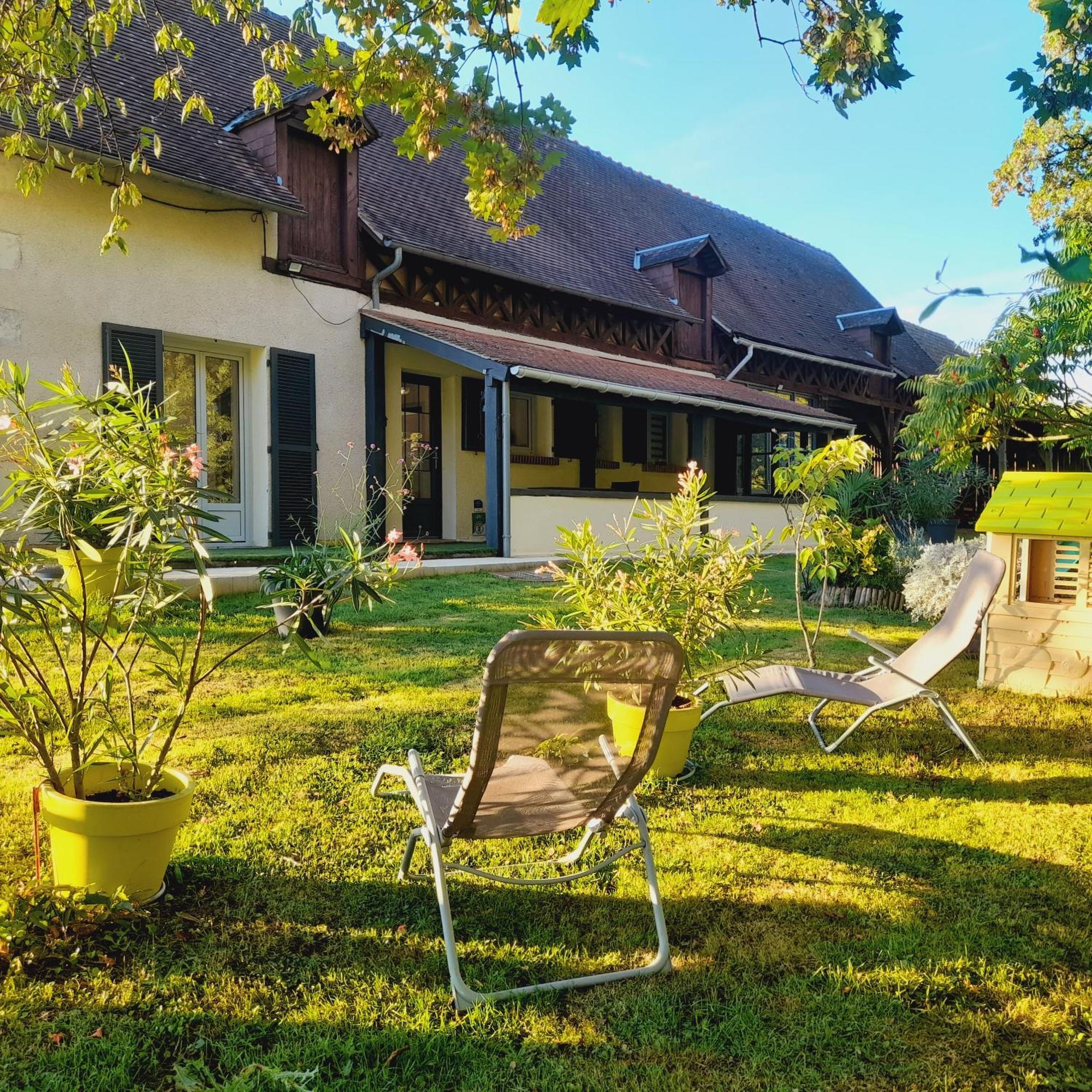 Gite Les Vignes Du Chateau - 4 Personnes Gehee Exteriör bild